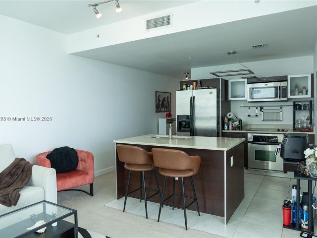 Квартира в аренду номер3003 - фото 6147853