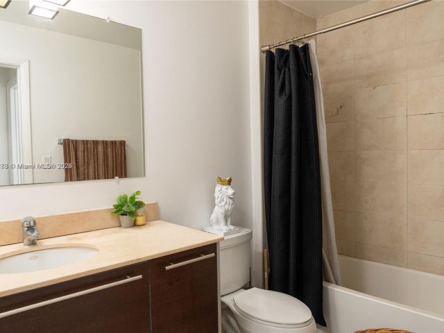 Квартира в аренду номер3003 - фото 6147854