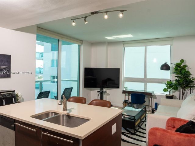 Квартира в аренду номер3003 - фото 6147858