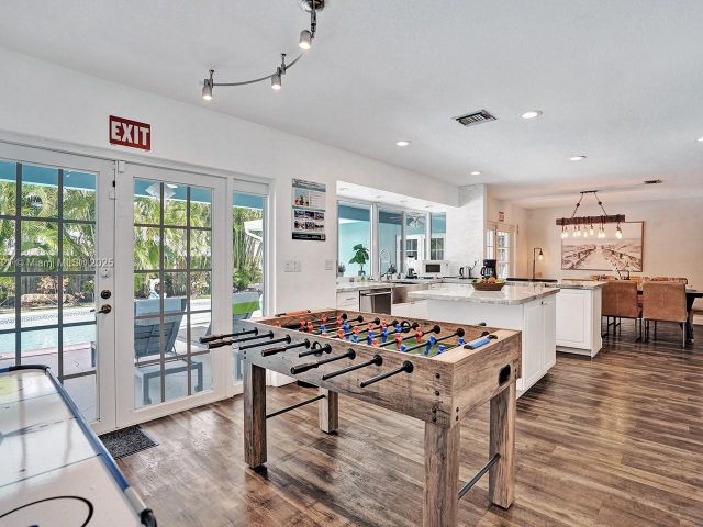 Продажа дома по адресу 1245 Wiley St - фото 6110941