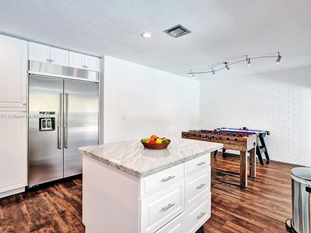 Продажа дома по адресу 1245 Wiley St - фото 6110942