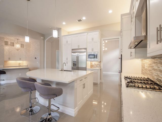 Продажа дома по адресу 9759 Vitrail Lane - фото 6138412