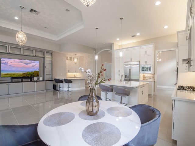 Продажа дома по адресу 9759 Vitrail Lane - фото 6138413