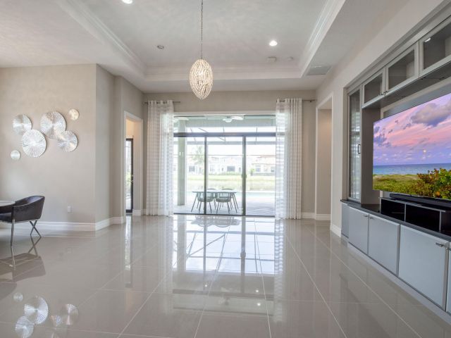 Продажа дома по адресу 9759 Vitrail Lane - фото 6138417