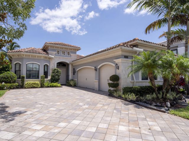 Продажа дома по адресу 9759 Vitrail Lane - фото 6138419