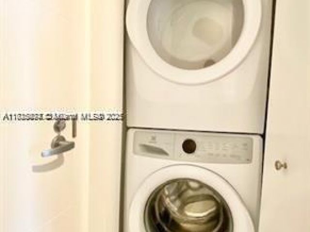 Продажа квартиры #702 - фото 6112341