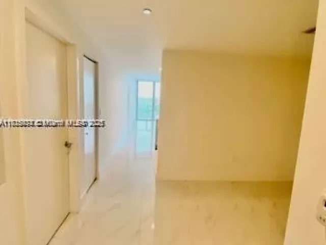 Продажа квартиры #702 - фото 6112344