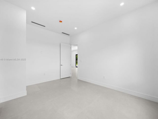 Продажа дома по адресу 29705 SW 187th Ave - фото 6246541