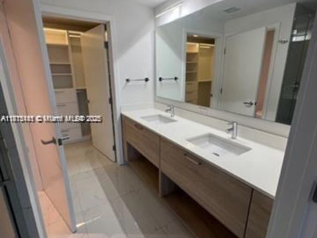 Продажа квартиры #820 - фото 6112354