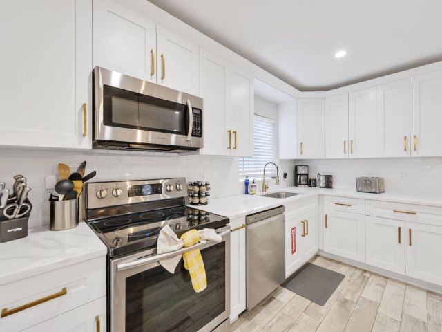 Продажа дома по адресу 513 Curlew Road - фото 6150054