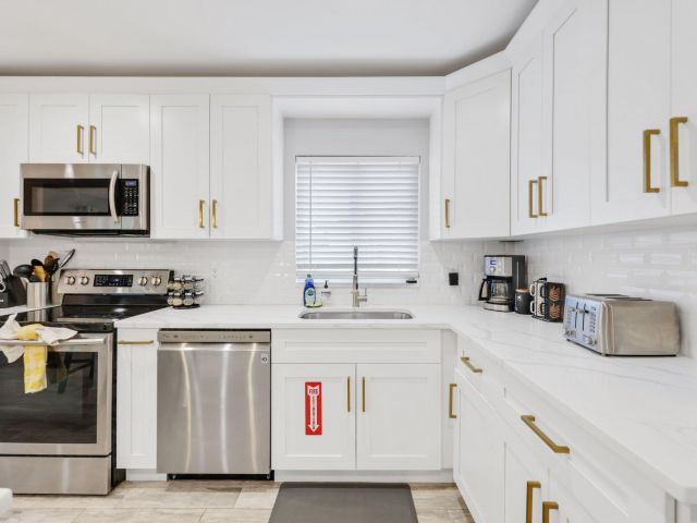 Продажа дома по адресу 513 Curlew Road - фото 6150055