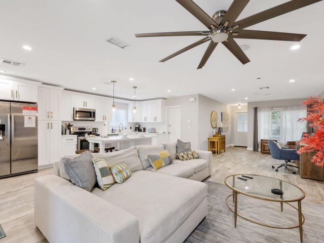 Продажа дома по адресу 513 Curlew Road - фото 6150059