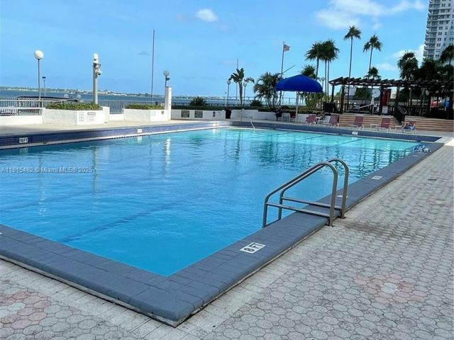 Квартира в аренду номер767 - фото 6113171