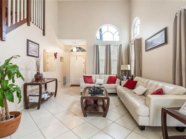 Продажа дома по адресу 15683 NW 12th Rd - фото 6111598