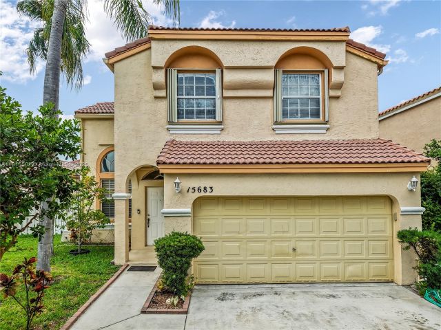 Продажа дома по адресу 15683 NW 12th Rd - фото 6111601