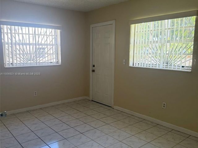 Дом в аренду по адресу 15201 SW 307th Rd 15201 - фото 6112017