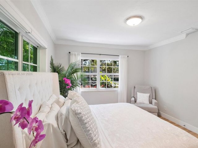 Продажа дома по адресу 1551 Delgado Ave - фото 6133549