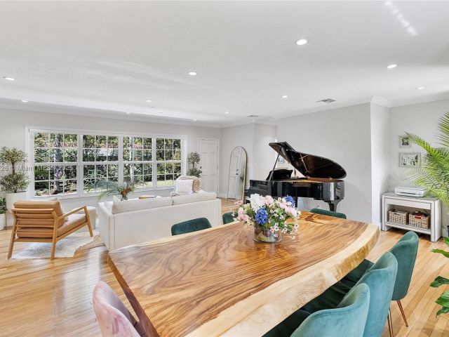 Продажа дома по адресу 1551 Delgado Ave - фото 6133550