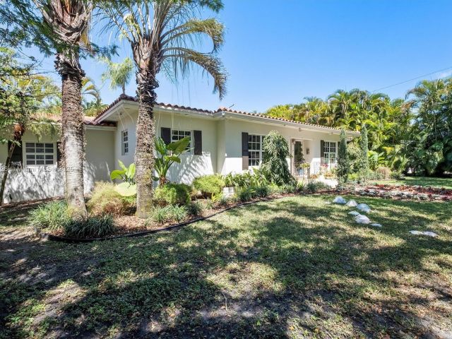 Продажа дома по адресу 1551 Delgado Ave - фото 6133555