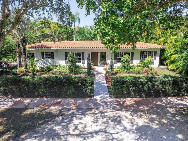 Продажа дома по адресу 1551 Delgado Ave - фото 6133565