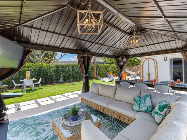 Продажа дома по адресу 14 NE 29th St - фото 6137476