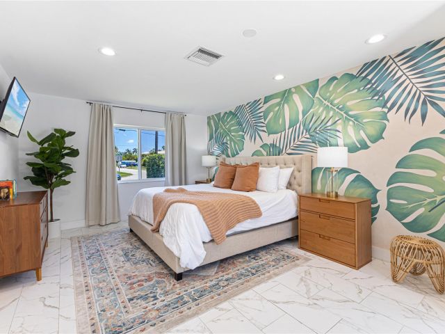 Продажа дома по адресу 14 NE 29th St - фото 6137486