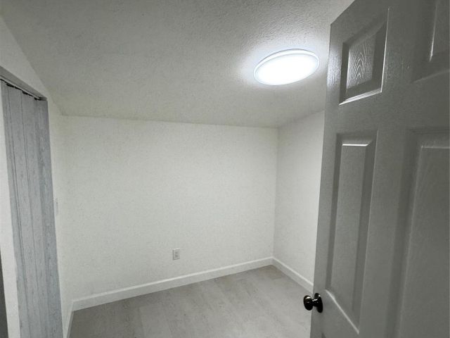 Дом в аренду по адресу 626 37th St - фото 6135661