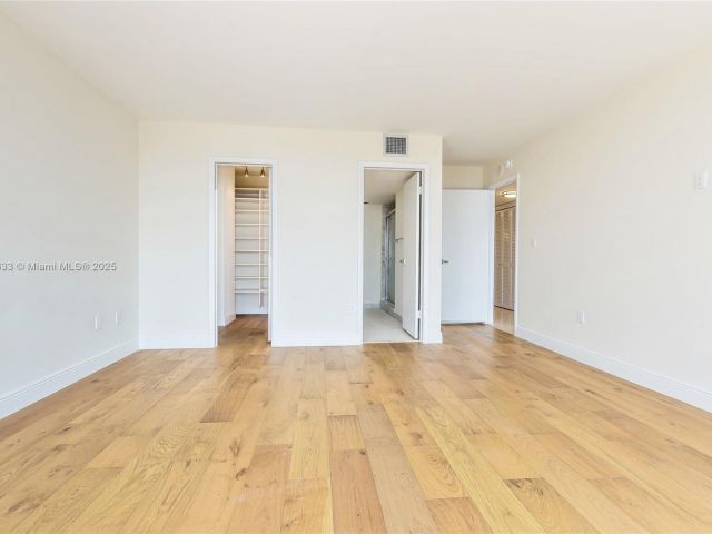 Квартира в аренду номер22A - фото 6120858