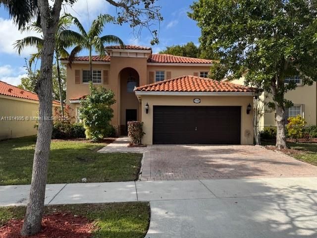 Продажа дома по адресу 1720 NE 35th Ave - фото 6113437