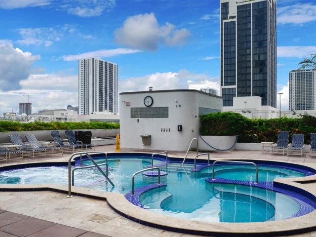 Квартира в аренду номерA-3646 - фото 6121167