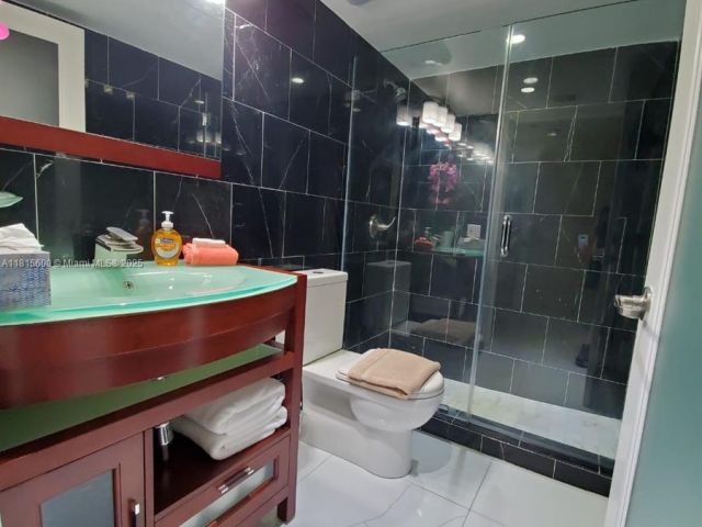 Квартира в аренду номерA-3646 - фото 6121170