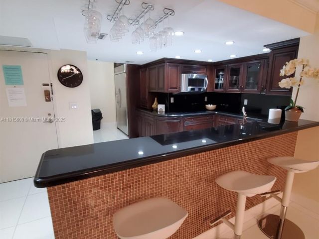 Квартира в аренду номерA-3646 - фото 6121180