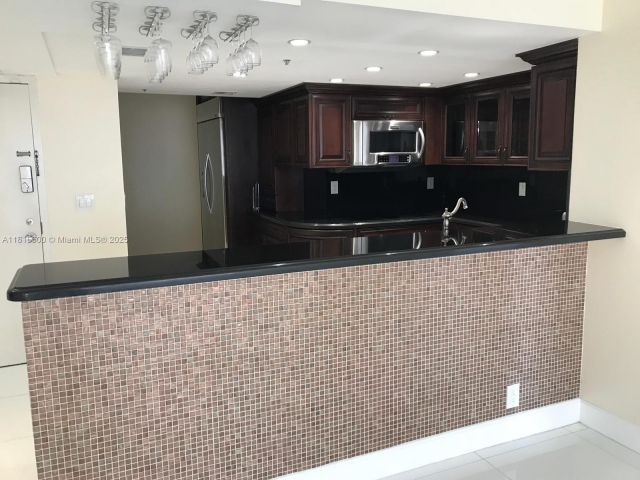 Квартира в аренду номерA-3646 - фото 6121181