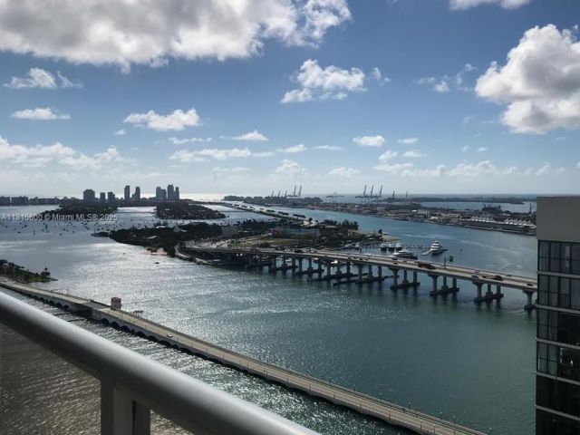 Квартира в аренду номерA-3646 - фото 6121185