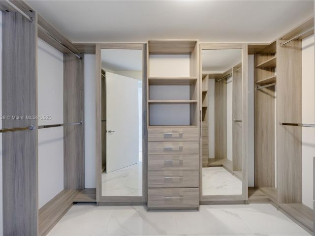 Продажа квартиры #605 - фото 6140260