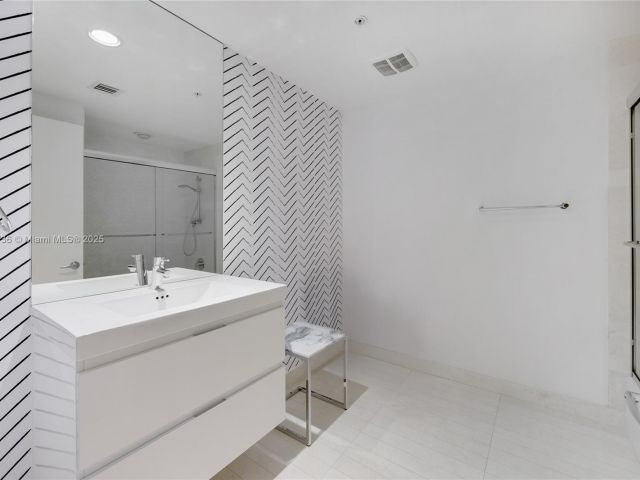 Продажа квартиры #605 - фото 6140267