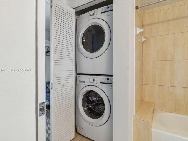 Продажа квартиры #4604 - фото 6124156