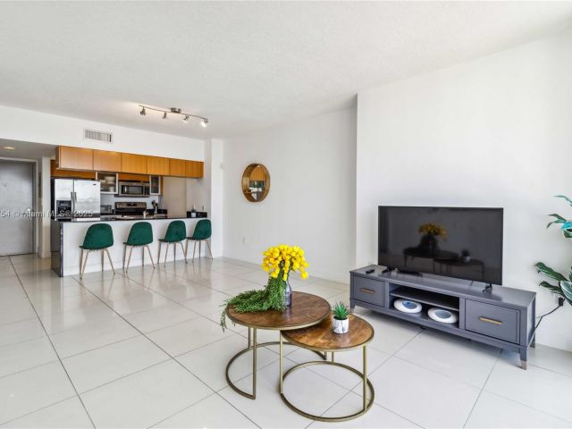 Продажа квартиры #4604 - фото 6124161