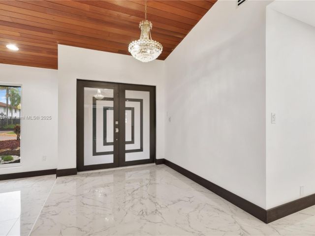 Продажа дома по адресу 2840 SW 128th Ave - фото 6152490