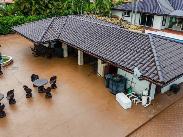 Продажа дома по адресу 2840 SW 128th Ave - фото 6152492