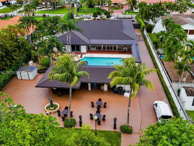 Продажа дома по адресу 2840 SW 128th Ave - фото 6152493