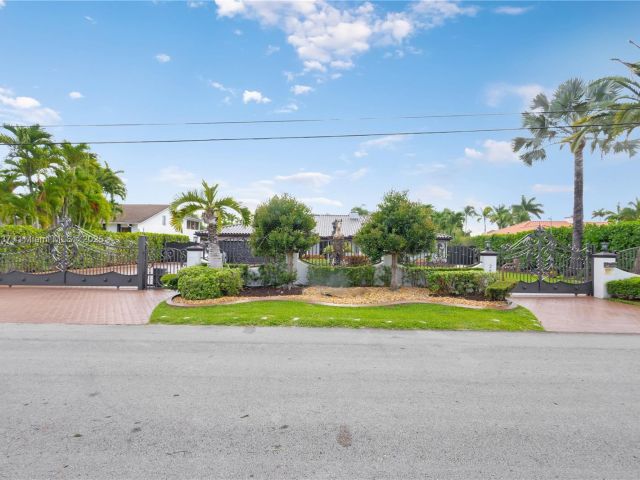 Продажа дома по адресу 2840 SW 128th Ave - фото 6152501