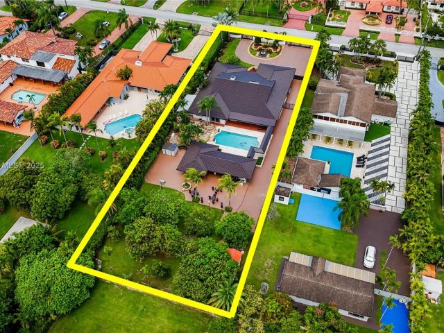 Продажа дома по адресу 2840 SW 128th Ave - фото 6152503