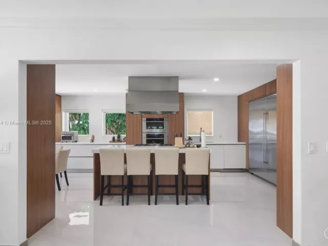 Продажа дома по адресу 435 Marquesa Dr - фото 6119299