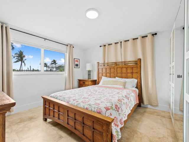 Дом в аренду по адресу 735 Tyler St - фото 6143560