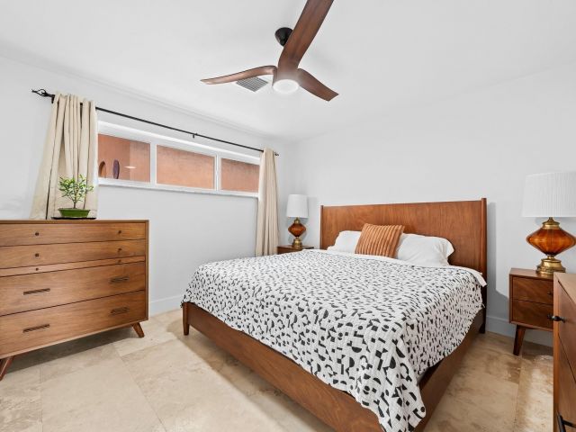 Дом в аренду по адресу 735 Tyler St - фото 6143565