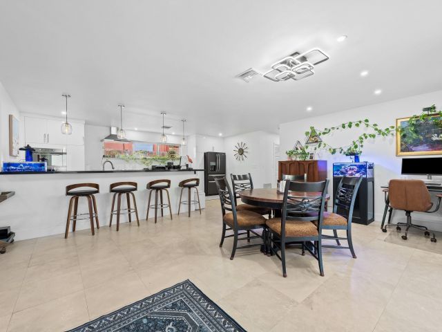 Дом в аренду по адресу 735 Tyler St - фото 6143568