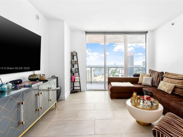 Продажа квартиры #2208 - фото 6121350