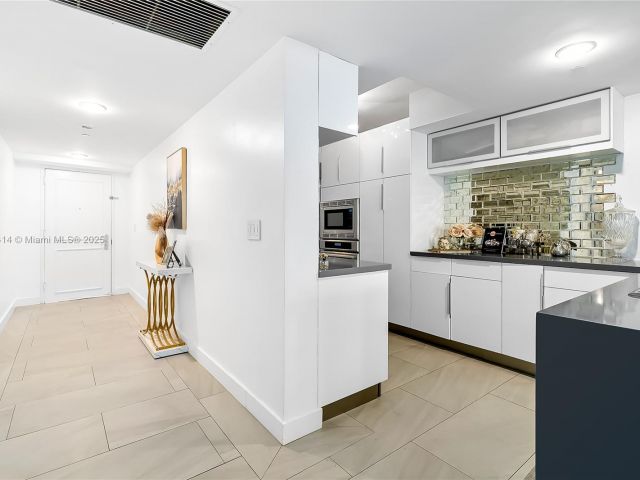 Продажа квартиры #2208 - фото 6121352