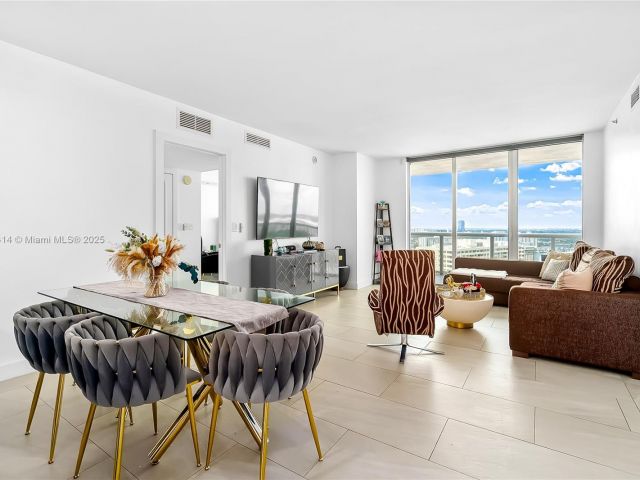 Продажа квартиры #2208 - фото 6121353